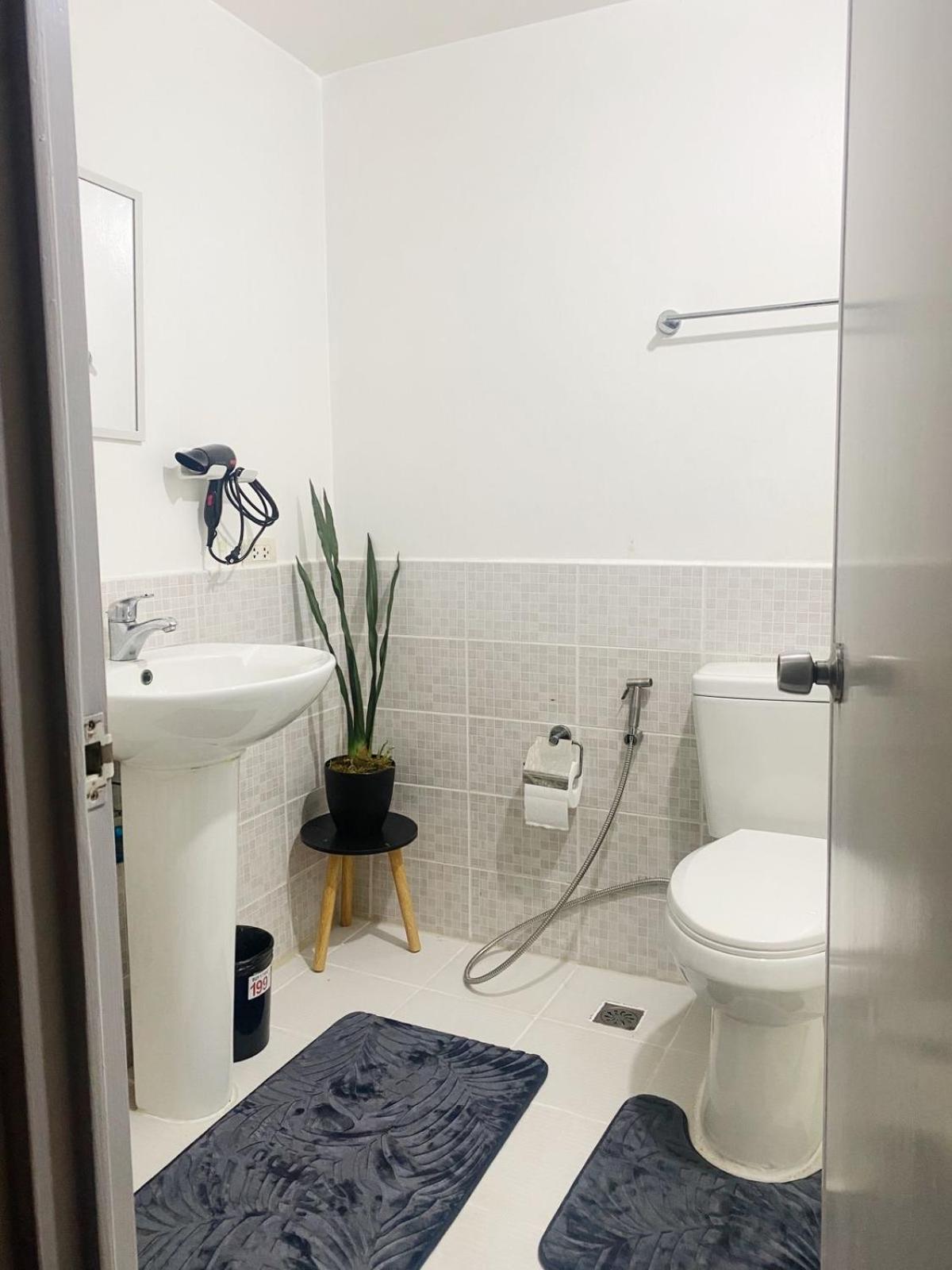 טאגיג Cozy 2-Bedroom At South Of Market Soma Bgc Near Sm Aura, Market! Market! & Bonifacio High Street מראה חיצוני תמונה